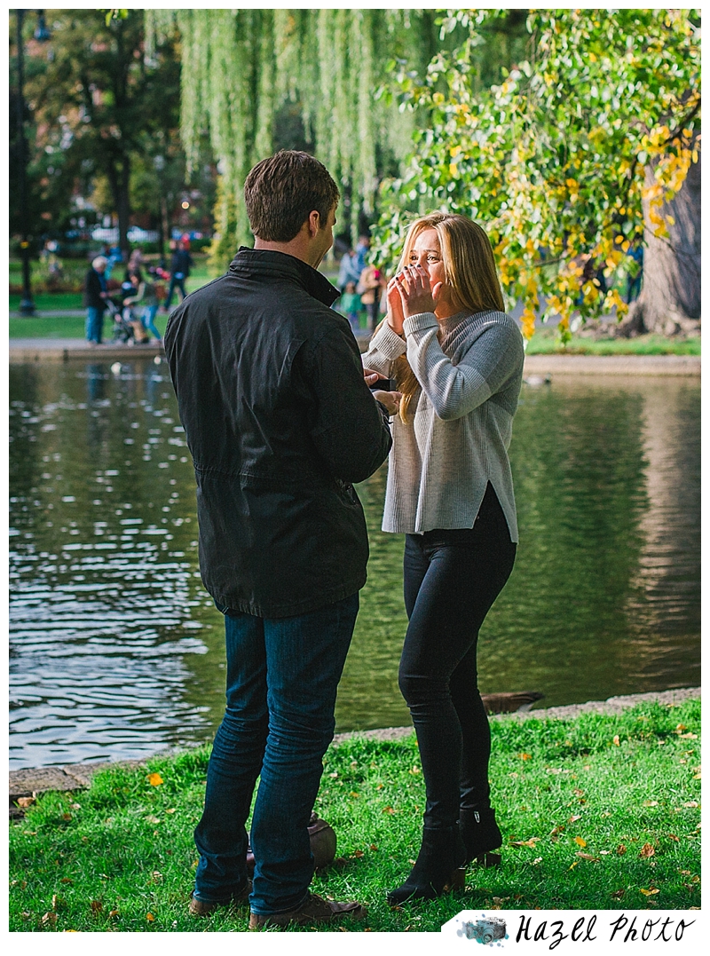 He proposed down on one knee for this Boston Public Garden Proposal