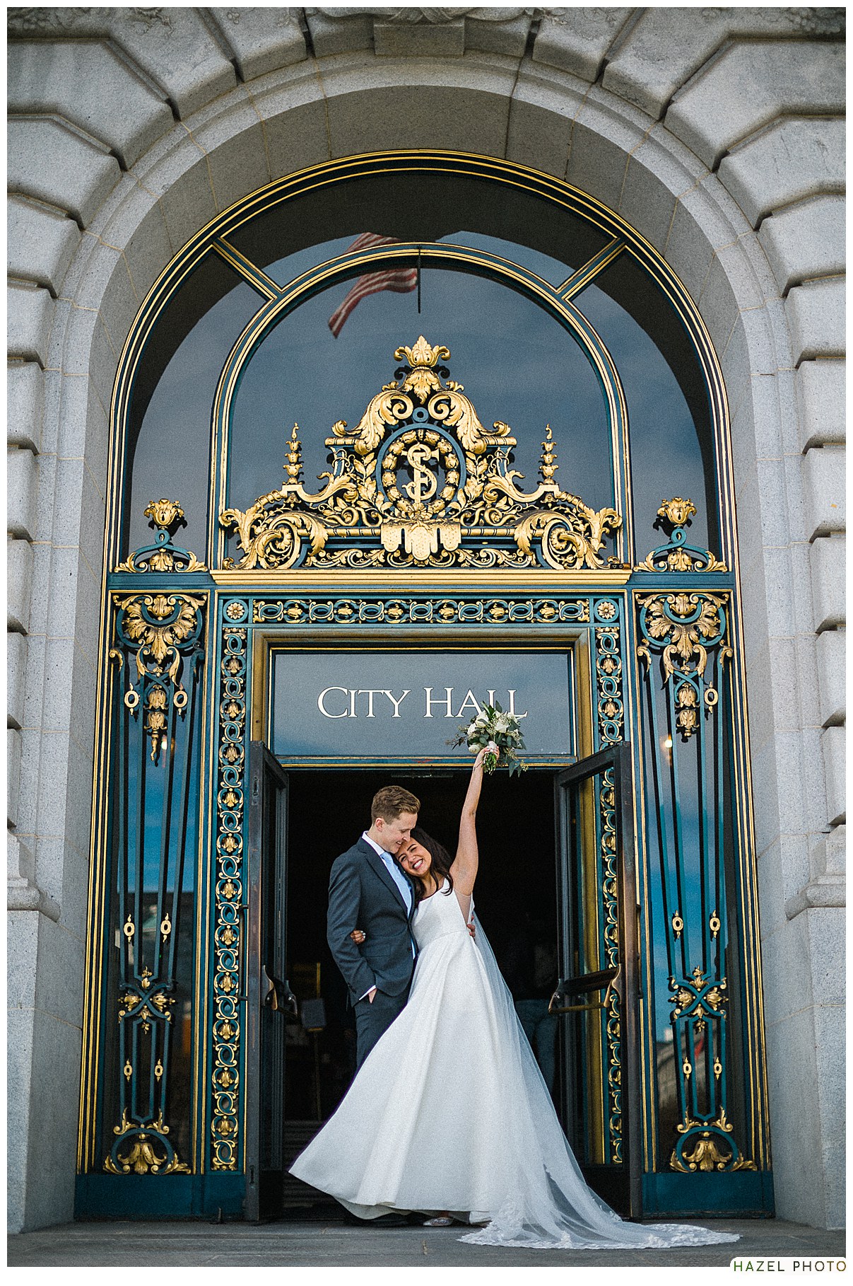san francisco city hall mayor's balcony wedding, bride and groom portraits, documentary photography